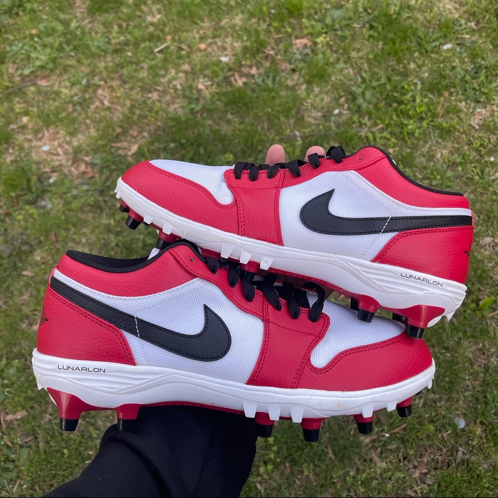 Jordan 1s Low TD Chicago Size 9.5